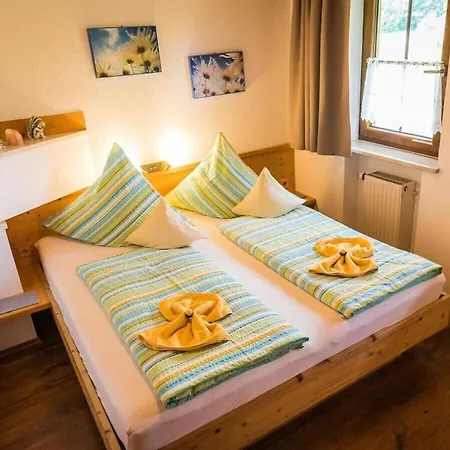With 3 Bedrooms * 鲁波尔丁